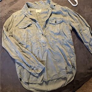 American Eagle Outfitters Light Gray Shirt